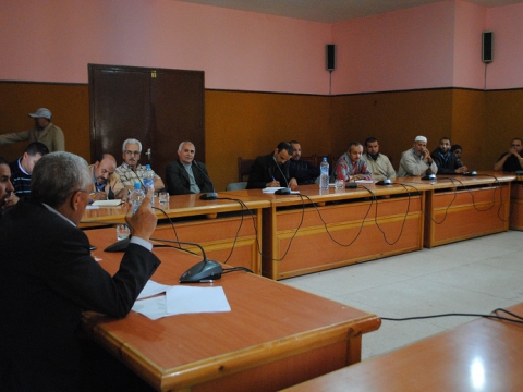 السيد الرئيس يجتمع برؤساء جمعيات الأحياء الملحقة